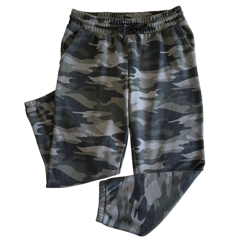 Wild Fable Women’s High Rise Fleece Green Camo Camouflage Print Sweatpant Jogger